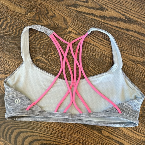 Lululemon Free To Be Zen Bra Size 8 - Picture 4 of 9